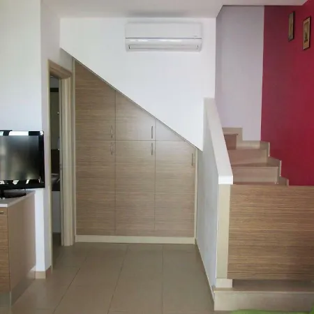 Catia Villa